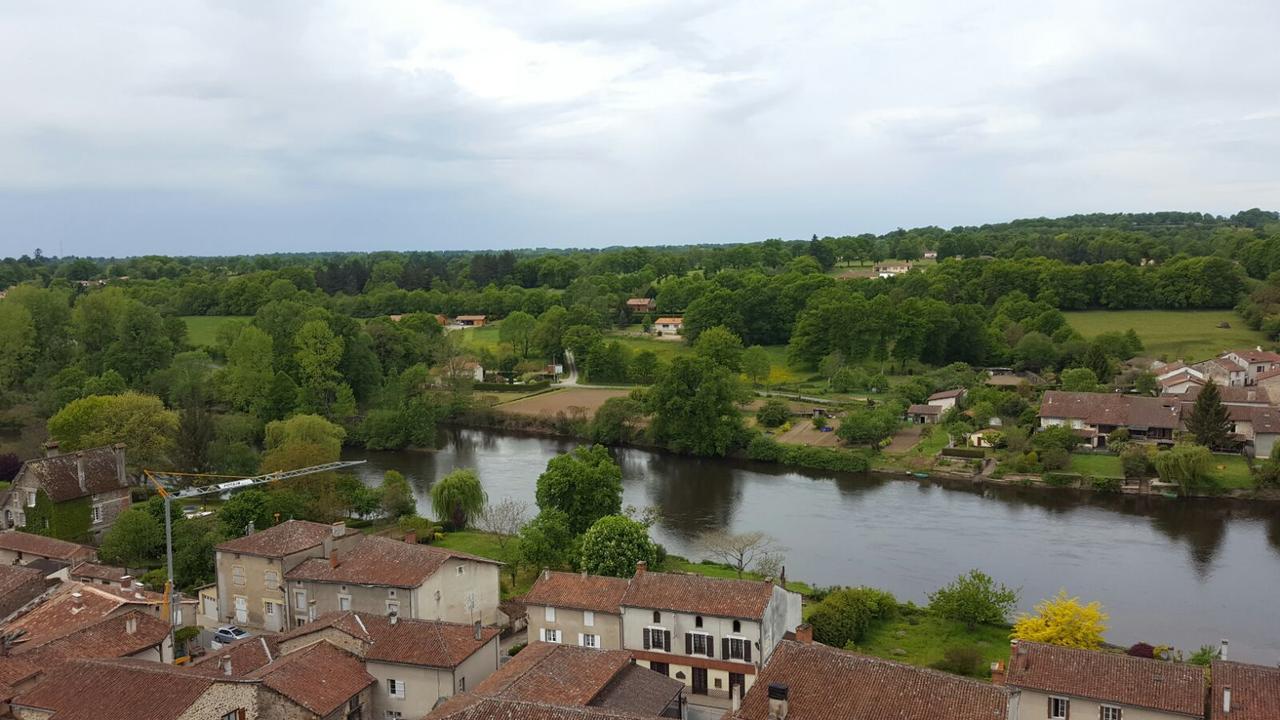 Vingt Grand Rue Panzió Champagne-Mouton Kültér fotó